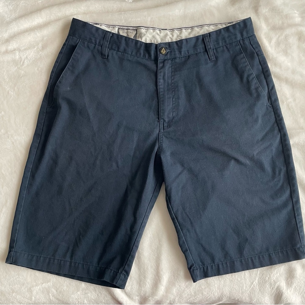 Volcom‎ Men's Dark Blue Flat Front Shorts Size 34 Casual Skate Chino Golf Office